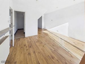 DINING ROOM- click for photo gallery